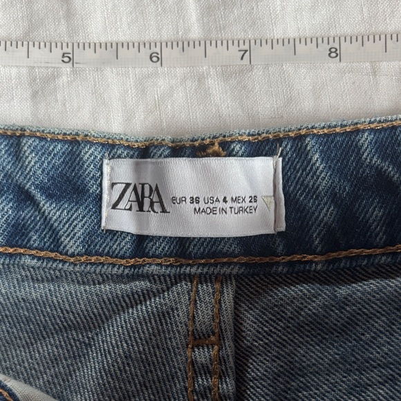 Zara Classic Blue Straight Leg Jeans - Picture 5 of 6